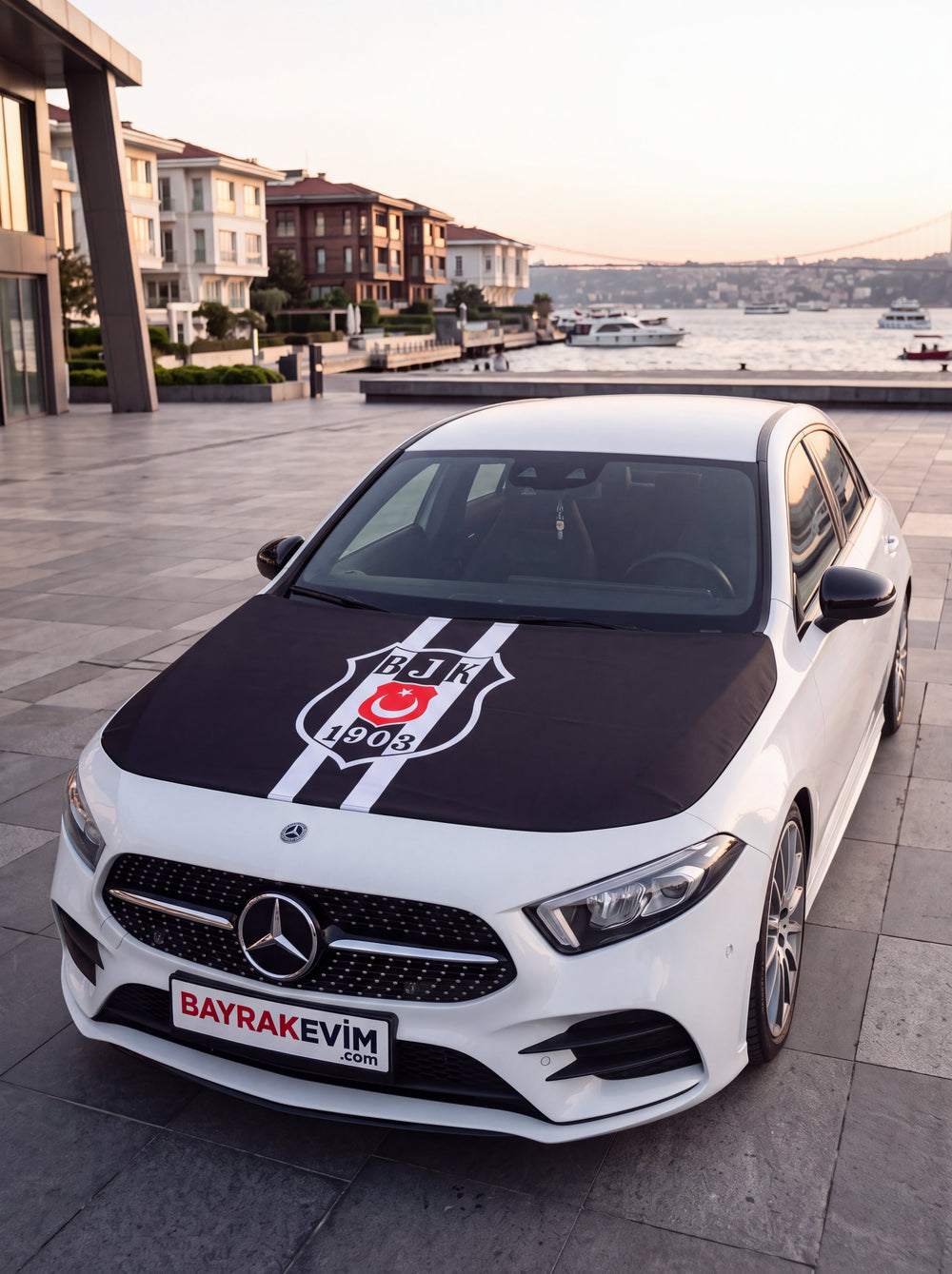 Beşiktaş Kaput Bayrağı