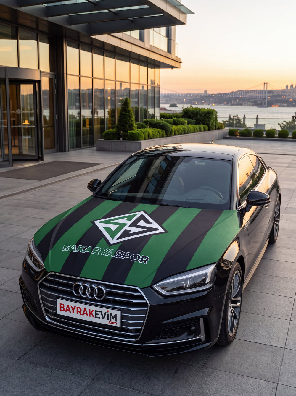 Sakaryaspor Kaput Bayrağı